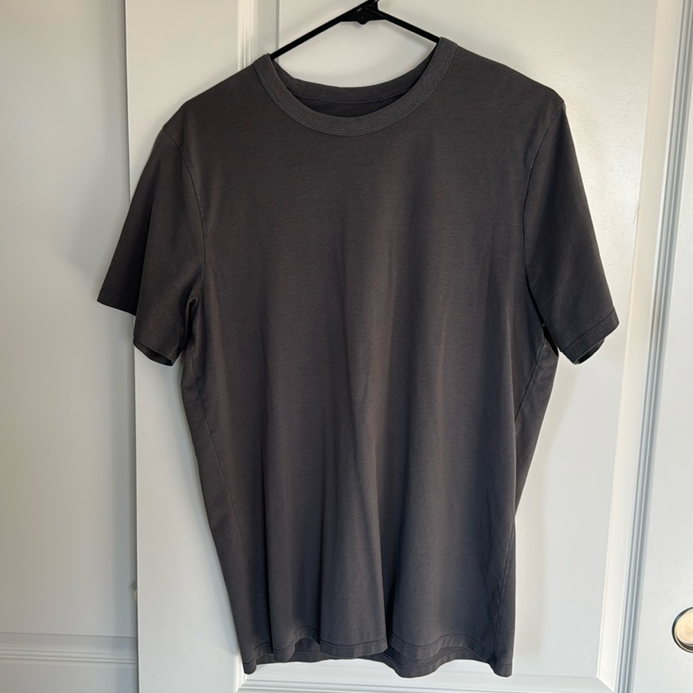 Lululemon soft jersey dark gray men’s medium
